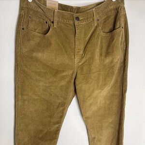 Levis Low Pro Straight leg Women’s Size 33X30 Brown Corduroy Pants Solid Western